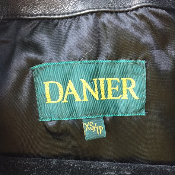 Vintage Danier Leather vest XS - Picture 2 of 7